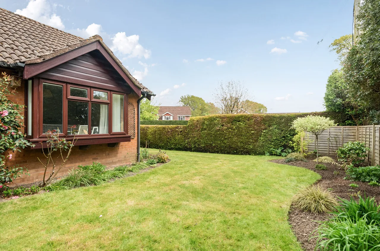 Old Cottage Close, West Wellow, SO51, photo 10