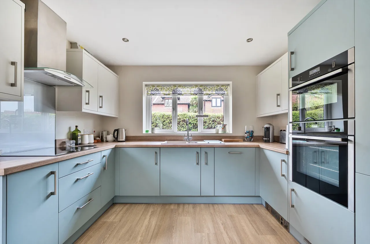 Old Cottage Close, West Wellow, SO51, photo 9