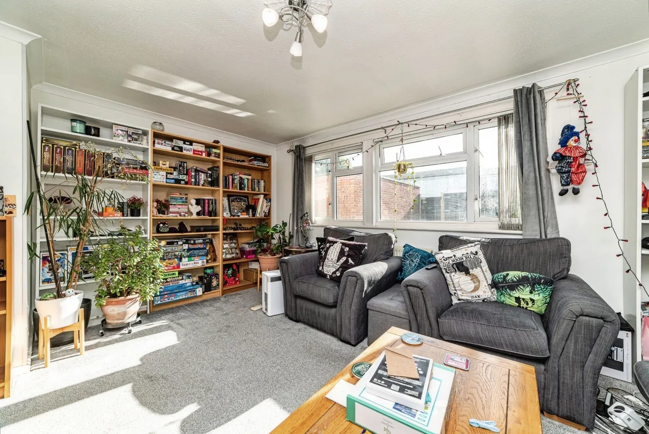 Maldive Road, Basingstoke, RG24, photo 4