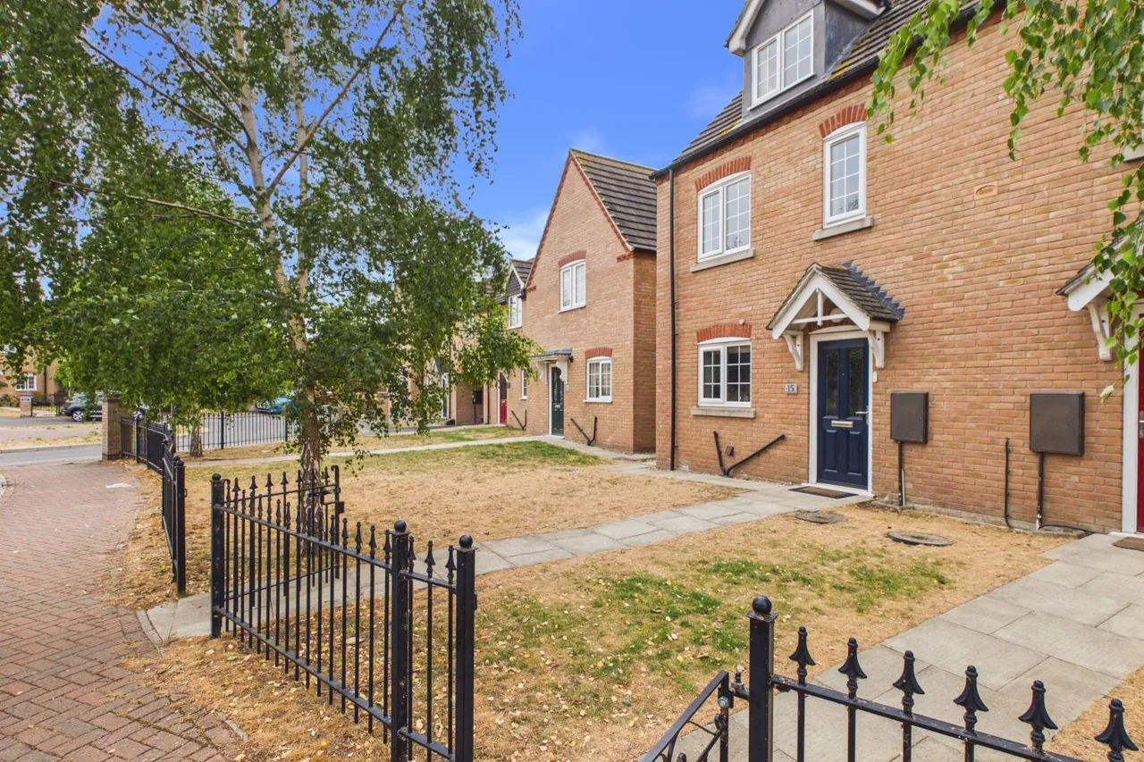 Bluebell Close, Spalding, PE11, photo 3