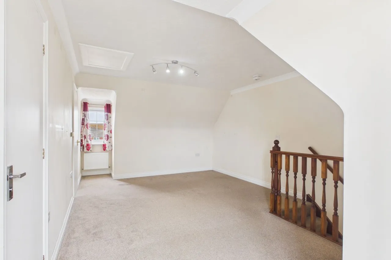 Bluebell Close, Spalding, PE11, photo 18