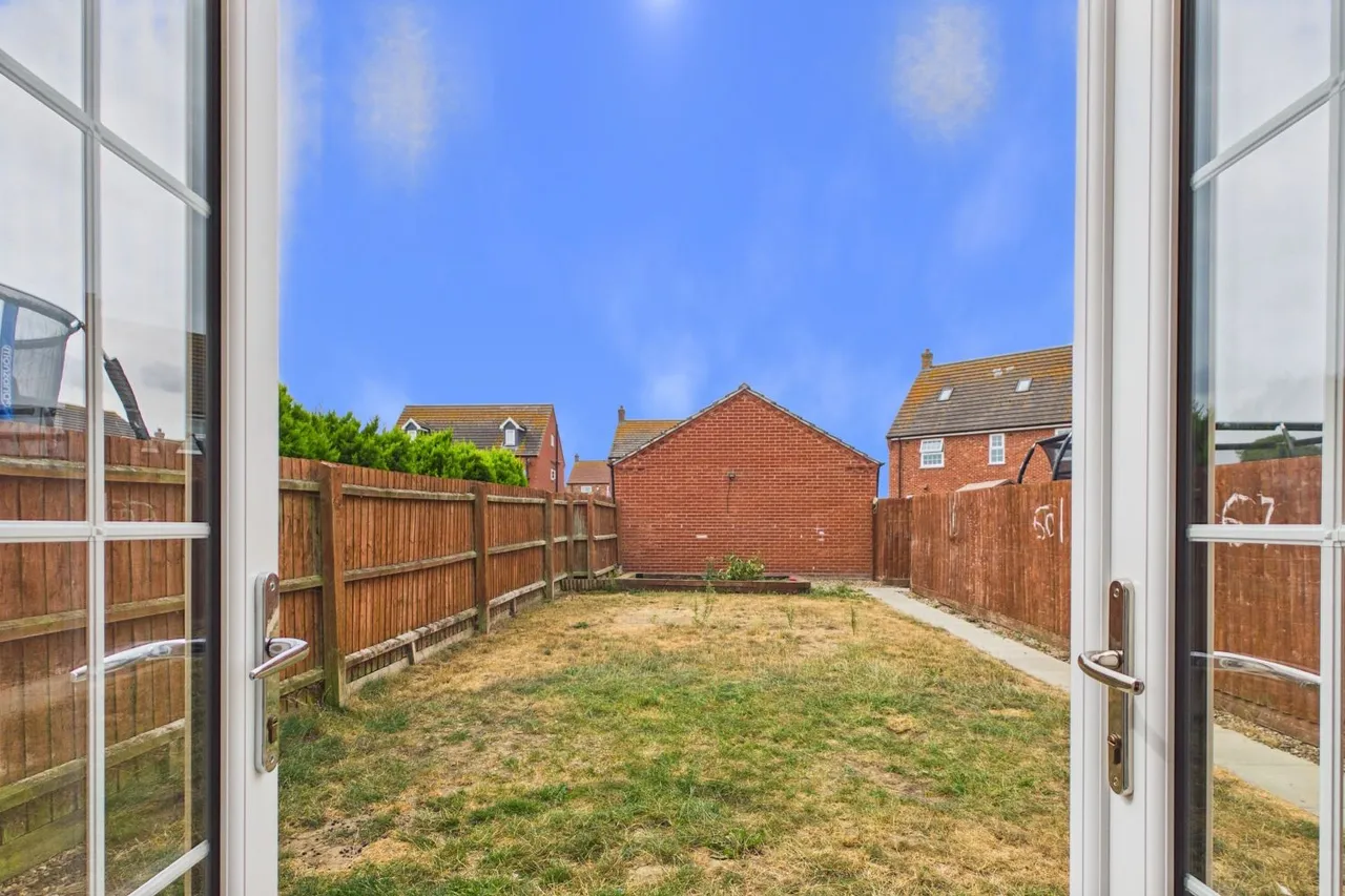 Bluebell Close, Spalding, PE11, photo 21