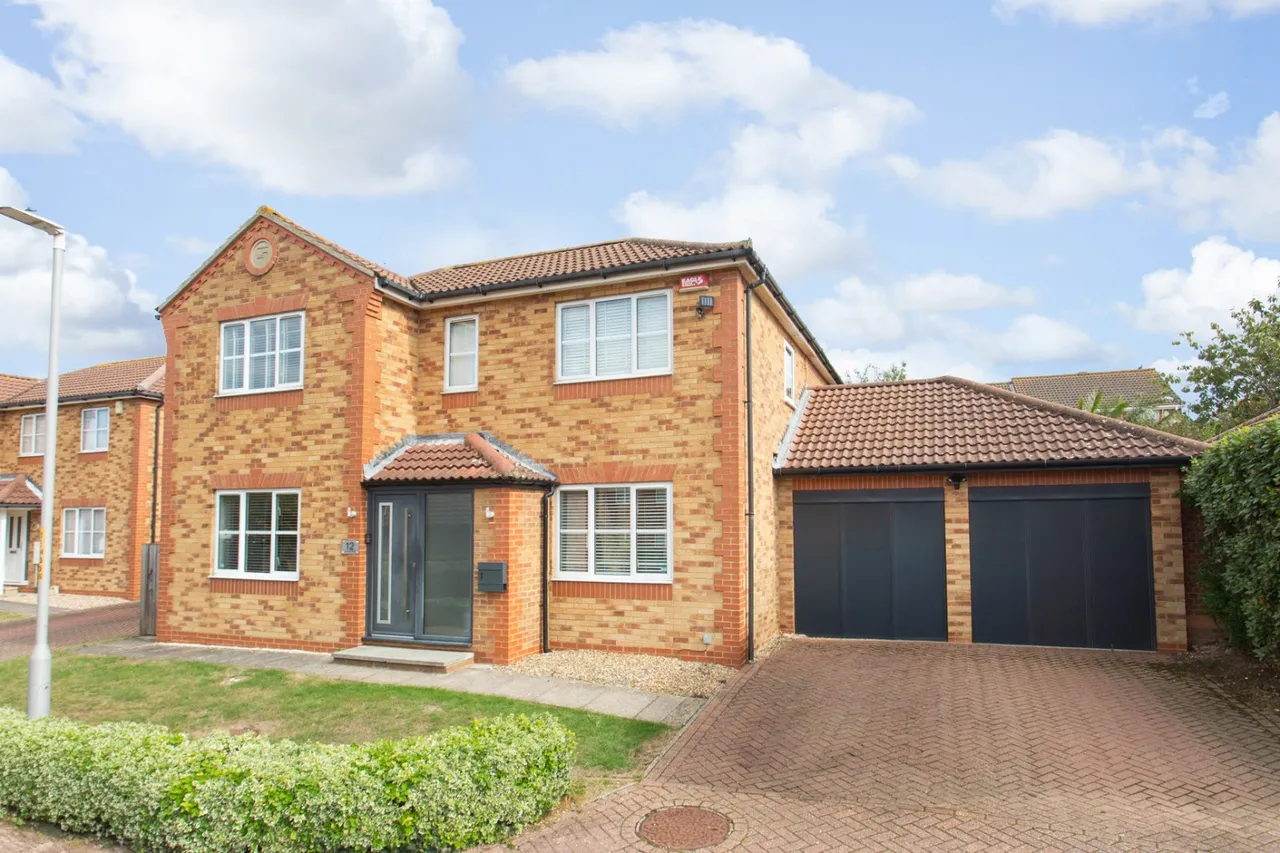 4 bed house for sale, Upchurch Walk, Palm Bay, CT9