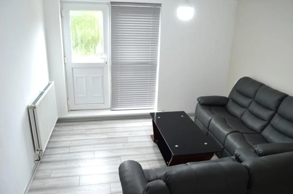 Shotton Walk, Manchester, M14, photo 2