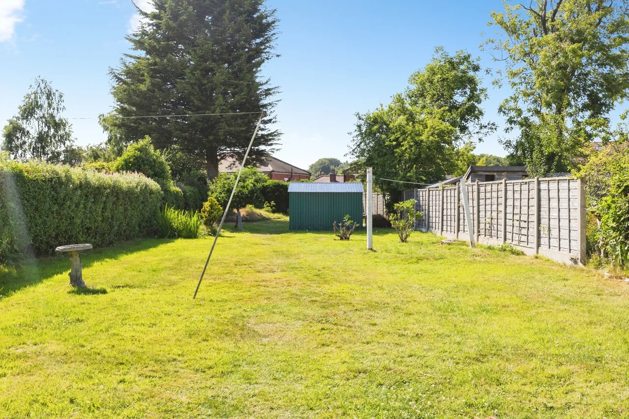 Carr Manor Avenue, Leeds, LS17, photo 36