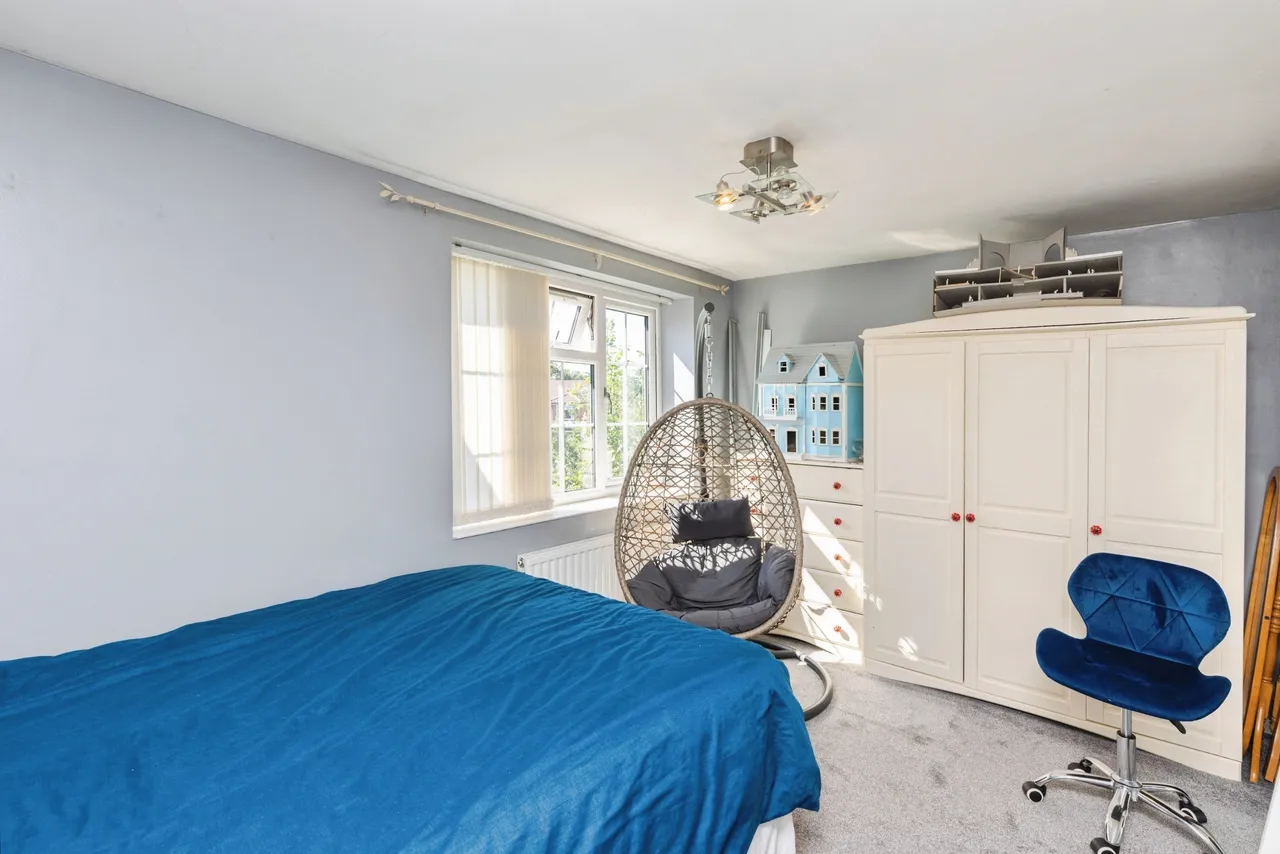 Carr Manor Avenue, Leeds, LS17, photo 27