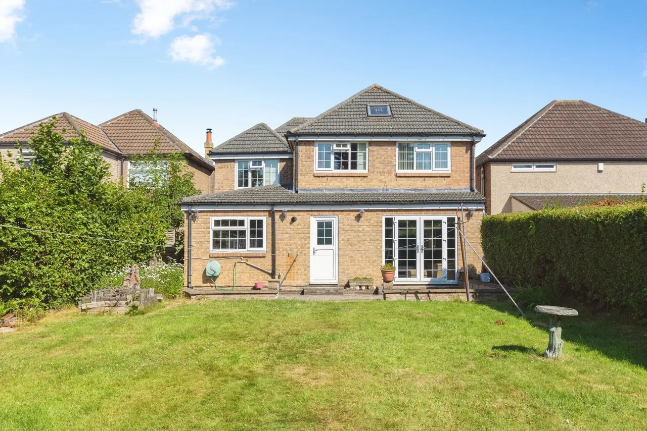 Carr Manor Avenue, Leeds, LS17, photo 39