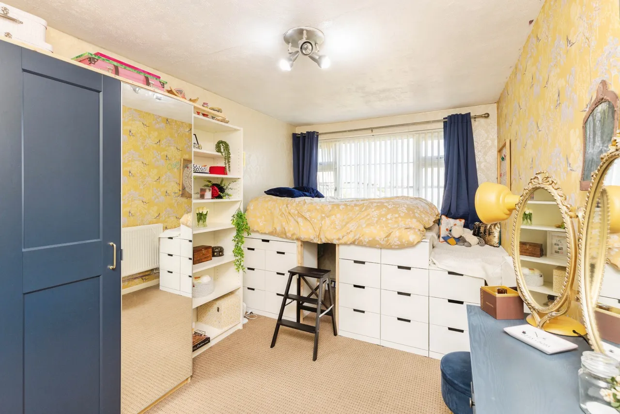 Carr Manor Avenue, Leeds, LS17, photo 26