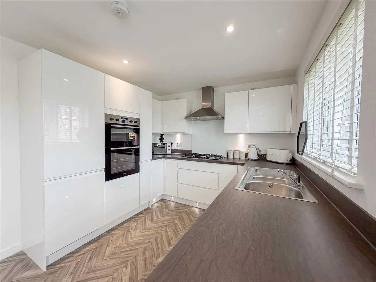 Piper Drive, Glenboig, Coatbridge, ML5 2FY, photo 4