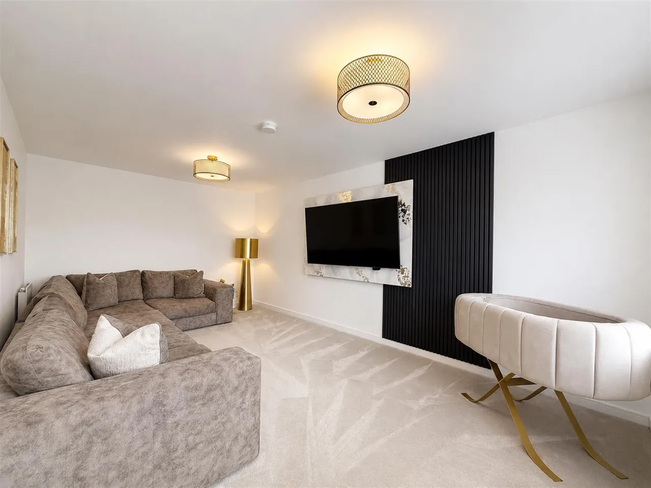 Piper Drive, Glenboig, Coatbridge, ML5 2FY, photo 2