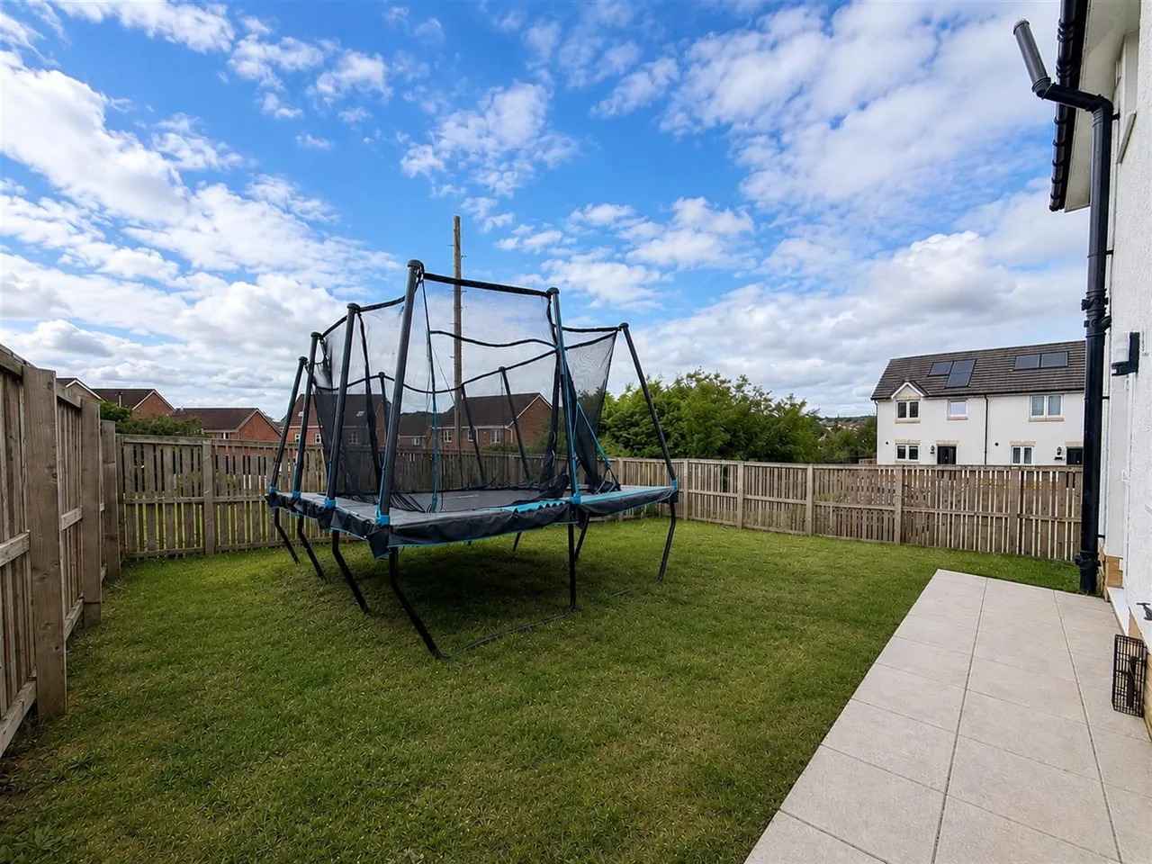 Piper Drive, Glenboig, Coatbridge, ML5 2FY, photo 24