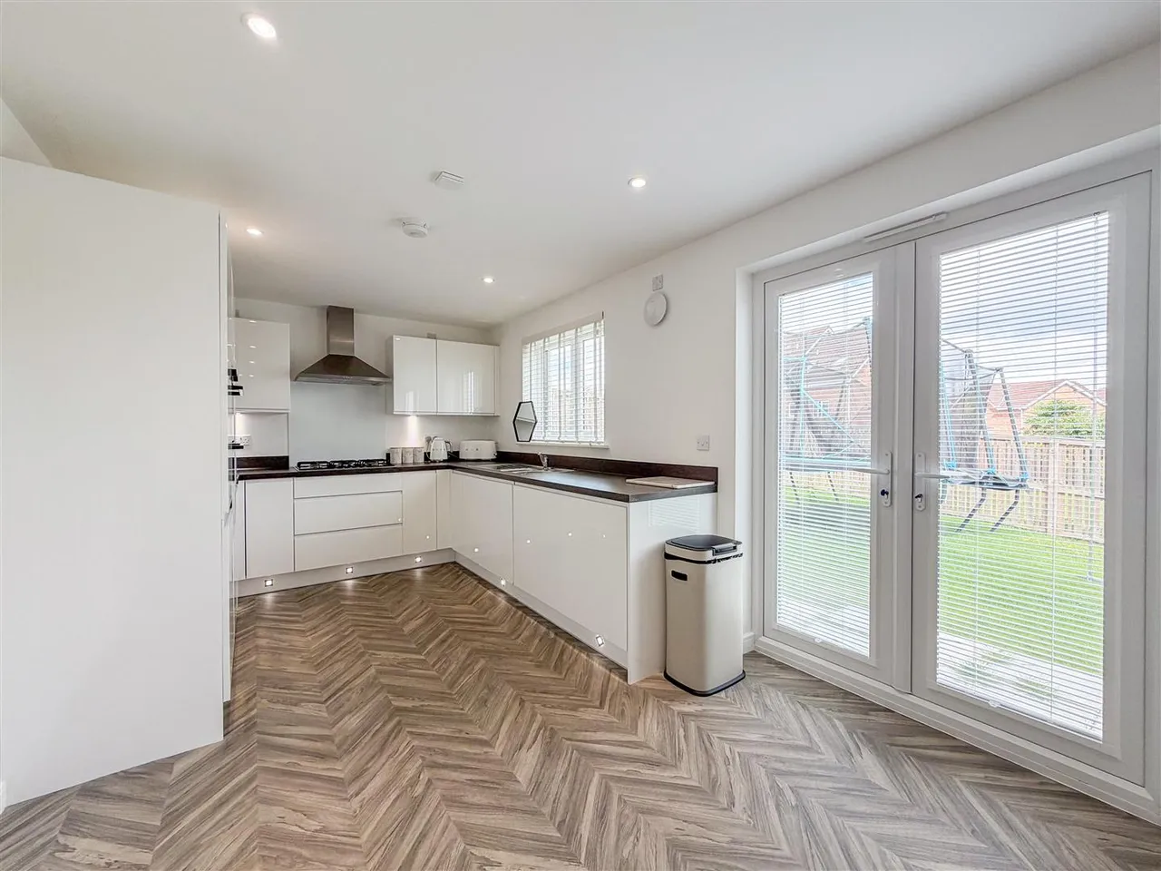 Piper Drive, Glenboig, Coatbridge, ML5 2FY, photo 5