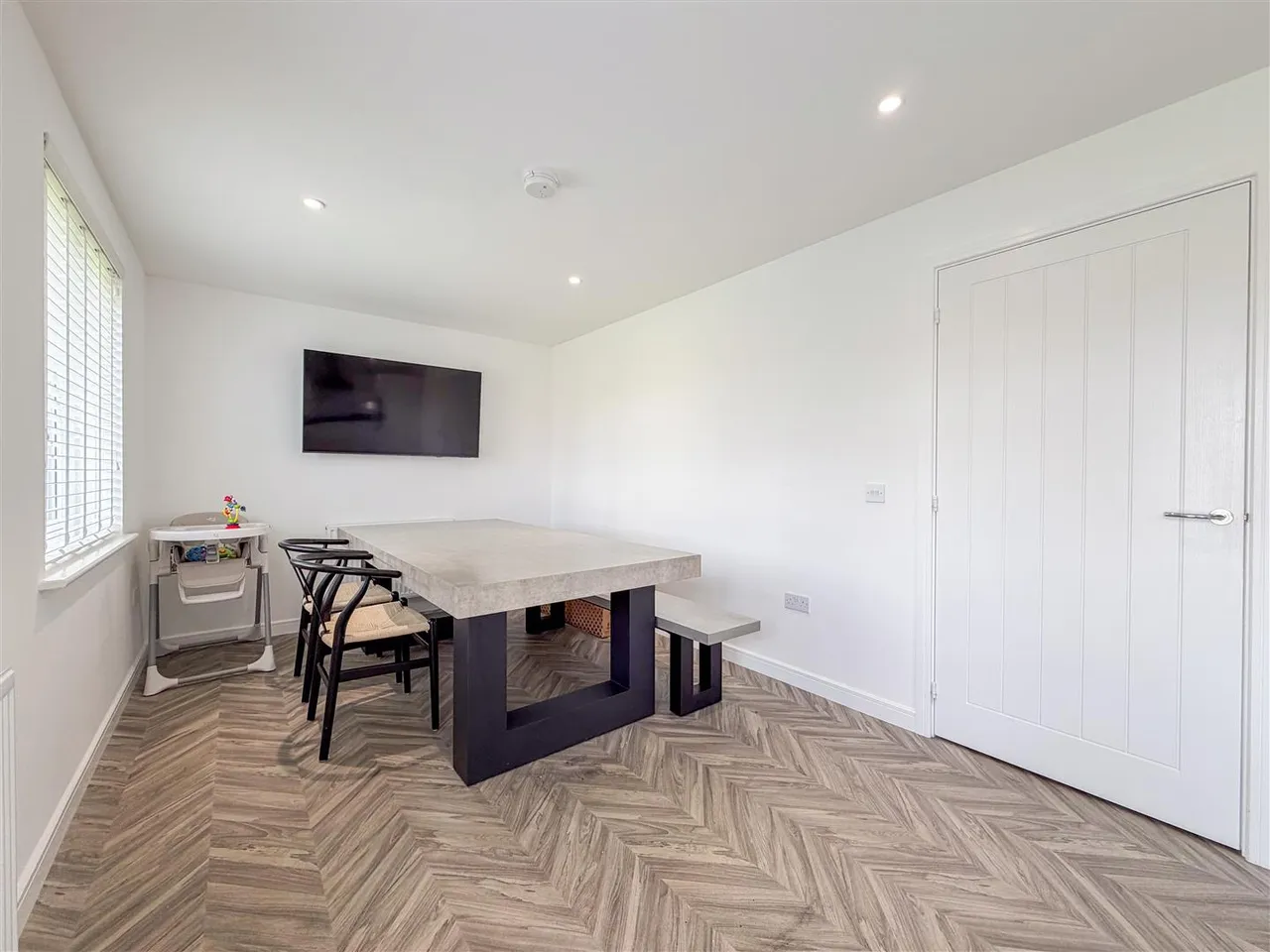 Piper Drive, Glenboig, Coatbridge, ML5 2FY, photo 6