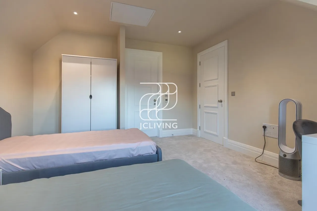 Whistler Drive, Barnet, EN4, photo 16