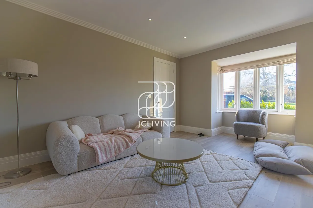 Whistler Drive, Barnet, EN4, photo 3