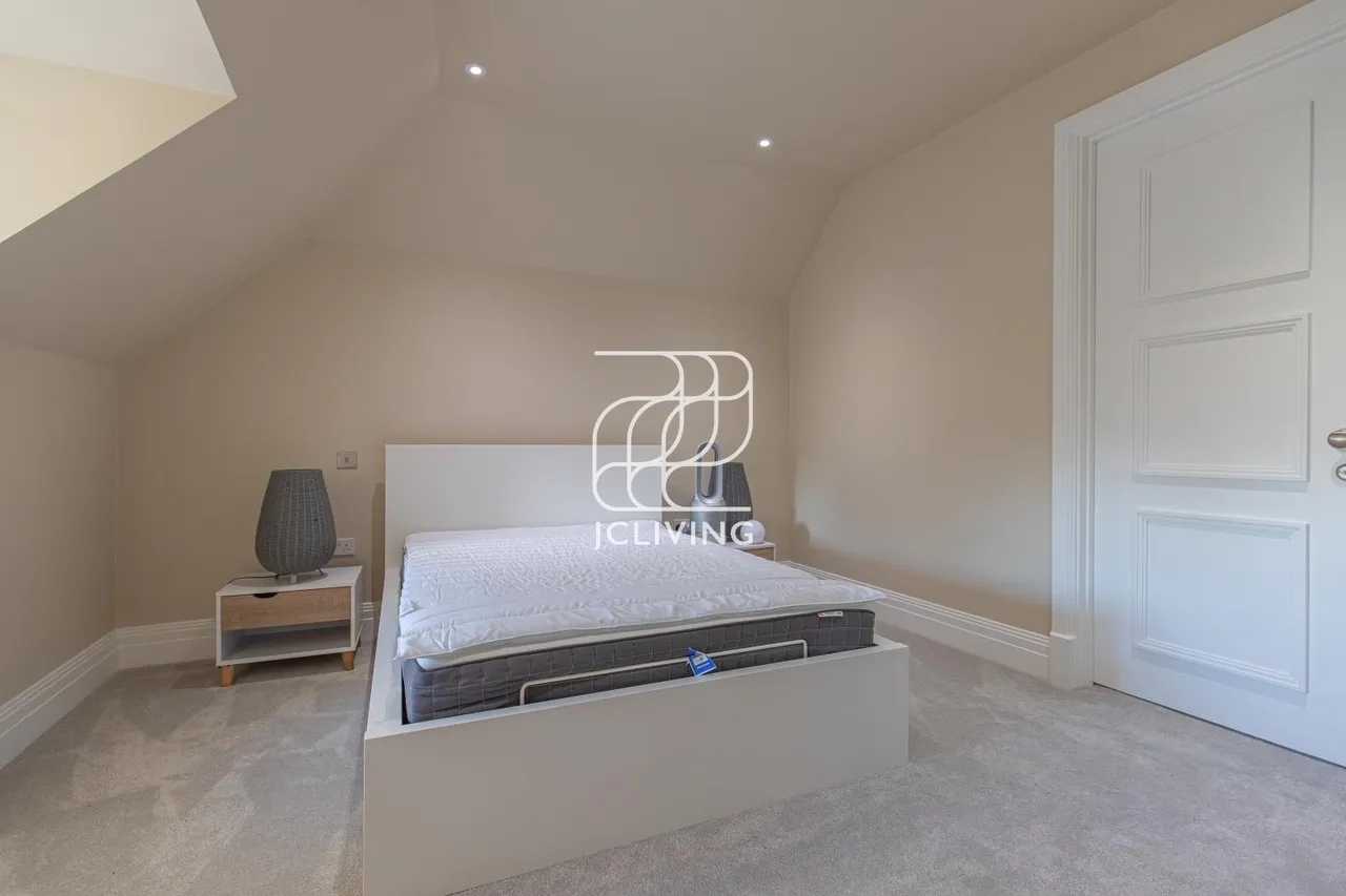 Whistler Drive, Barnet, EN4, photo 10