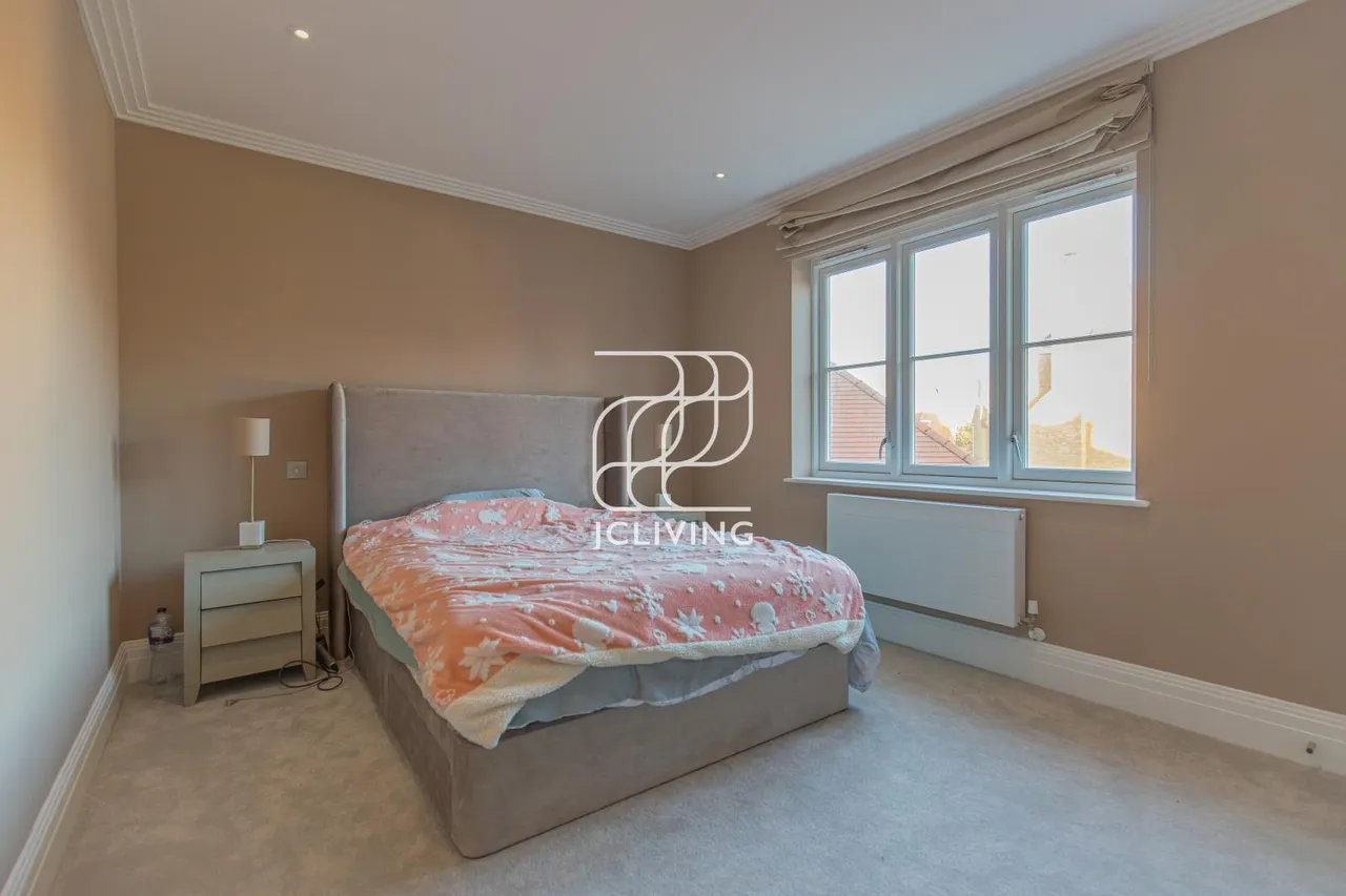 Whistler Drive, Barnet, EN4, photo 14