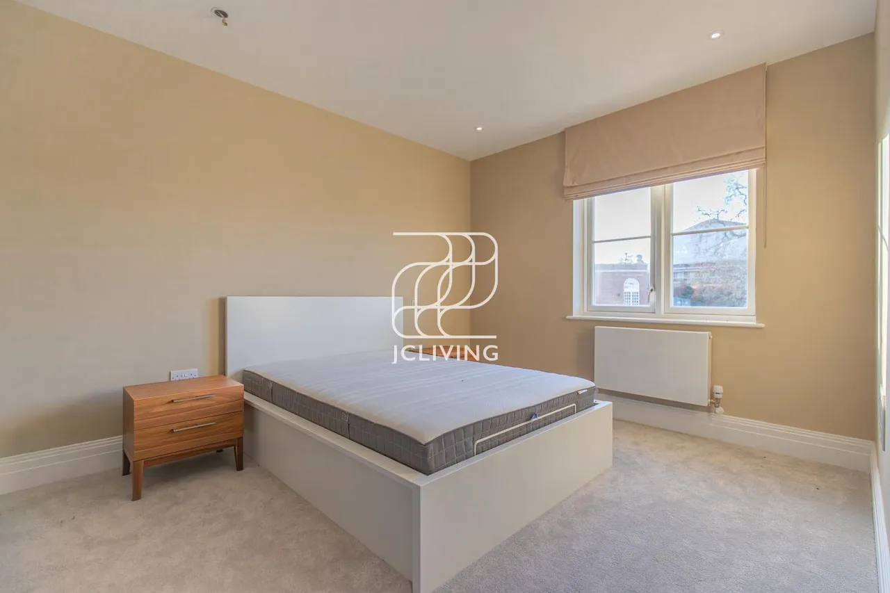 Whistler Drive, Barnet, EN4, photo 12