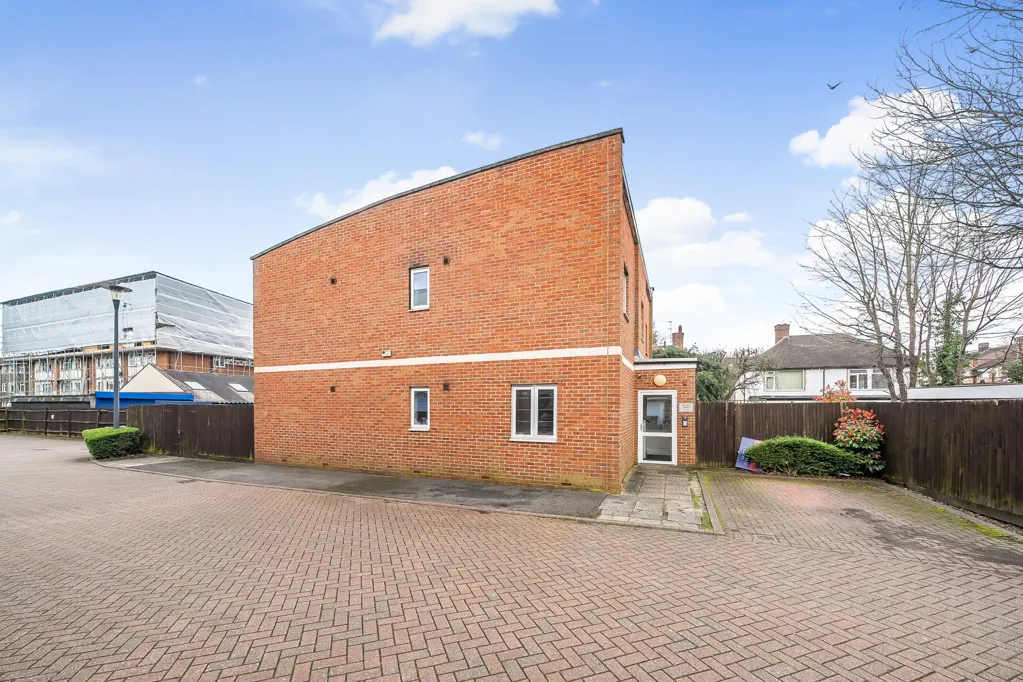 Tilbury Close, HA5, photo 19