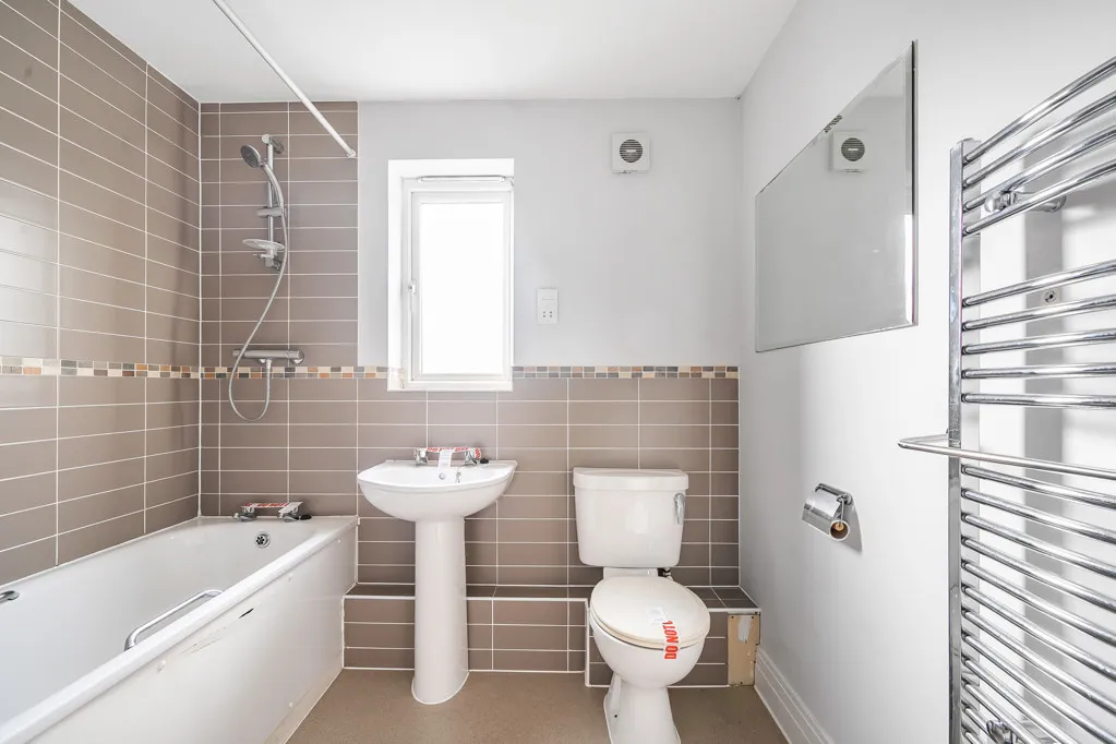 Tilbury Close, HA5, photo 18