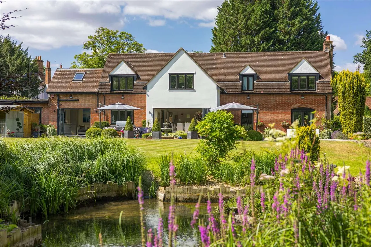 5 bed house for sale — Hertford Road, Welwyn, Hertfordshire, AL6 0BX