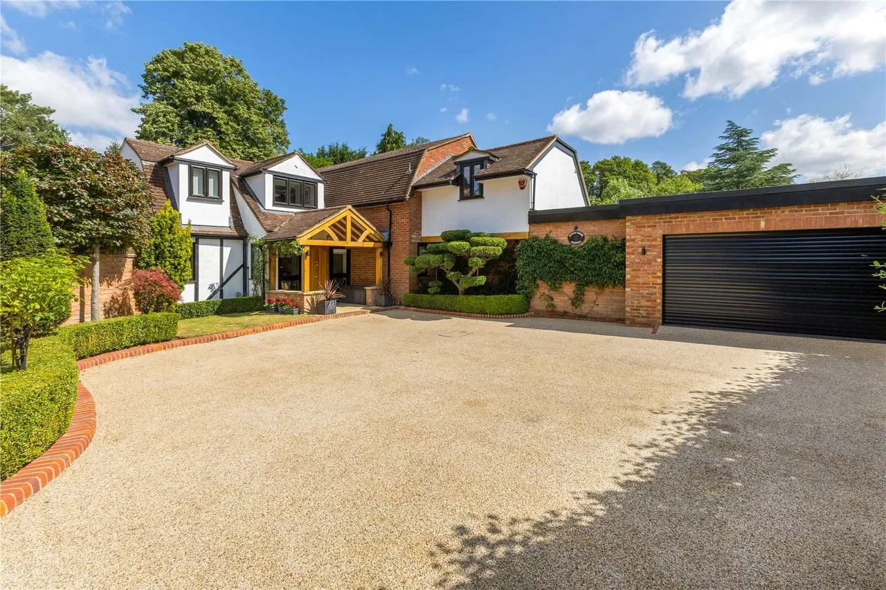 Hertford Road, Welwyn, Hertfordshire, AL6 0BX, photo 3