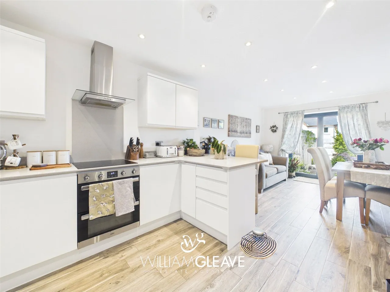 Fron Park Road, Holywell, Flintshire, CH8 7US, photo 3