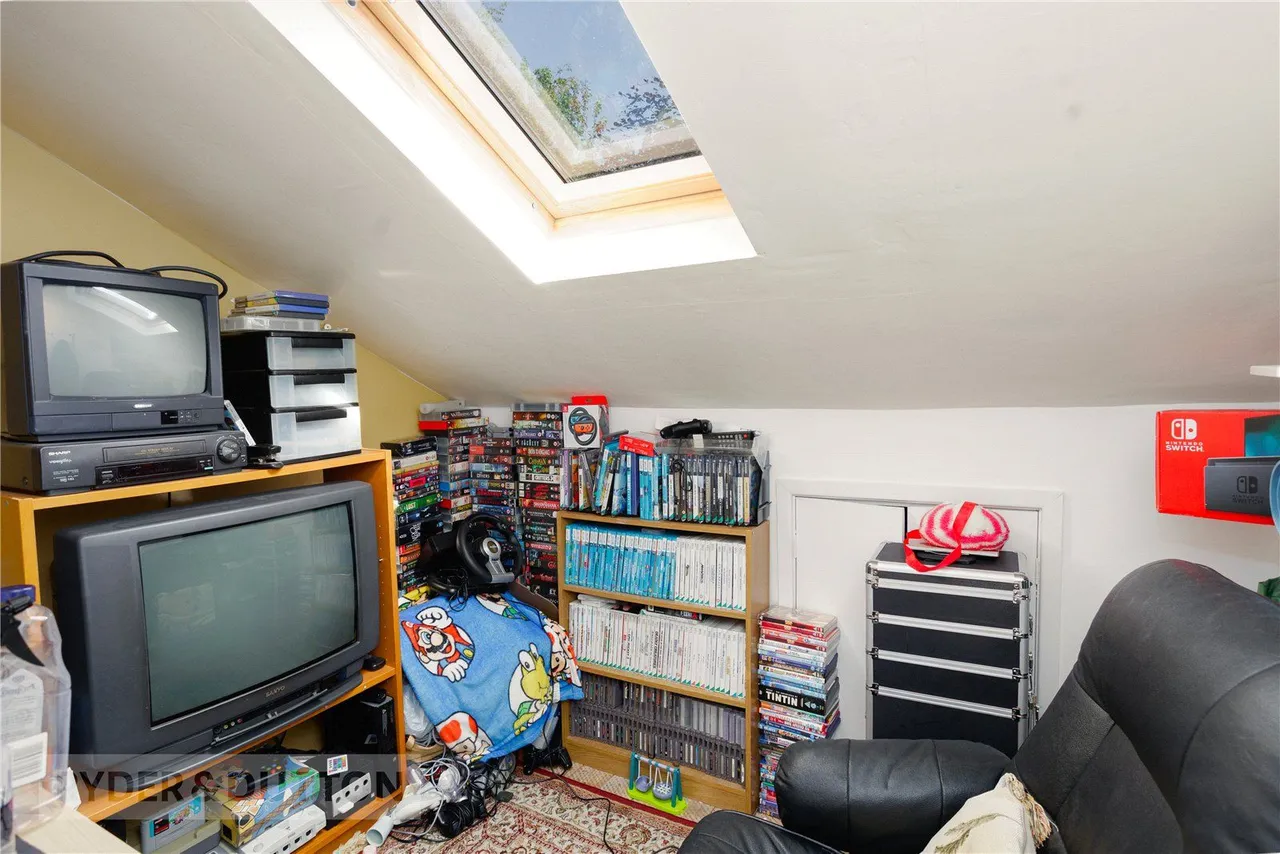 Currier Lane, Ashton-under-Lyne, OL6, photo 17