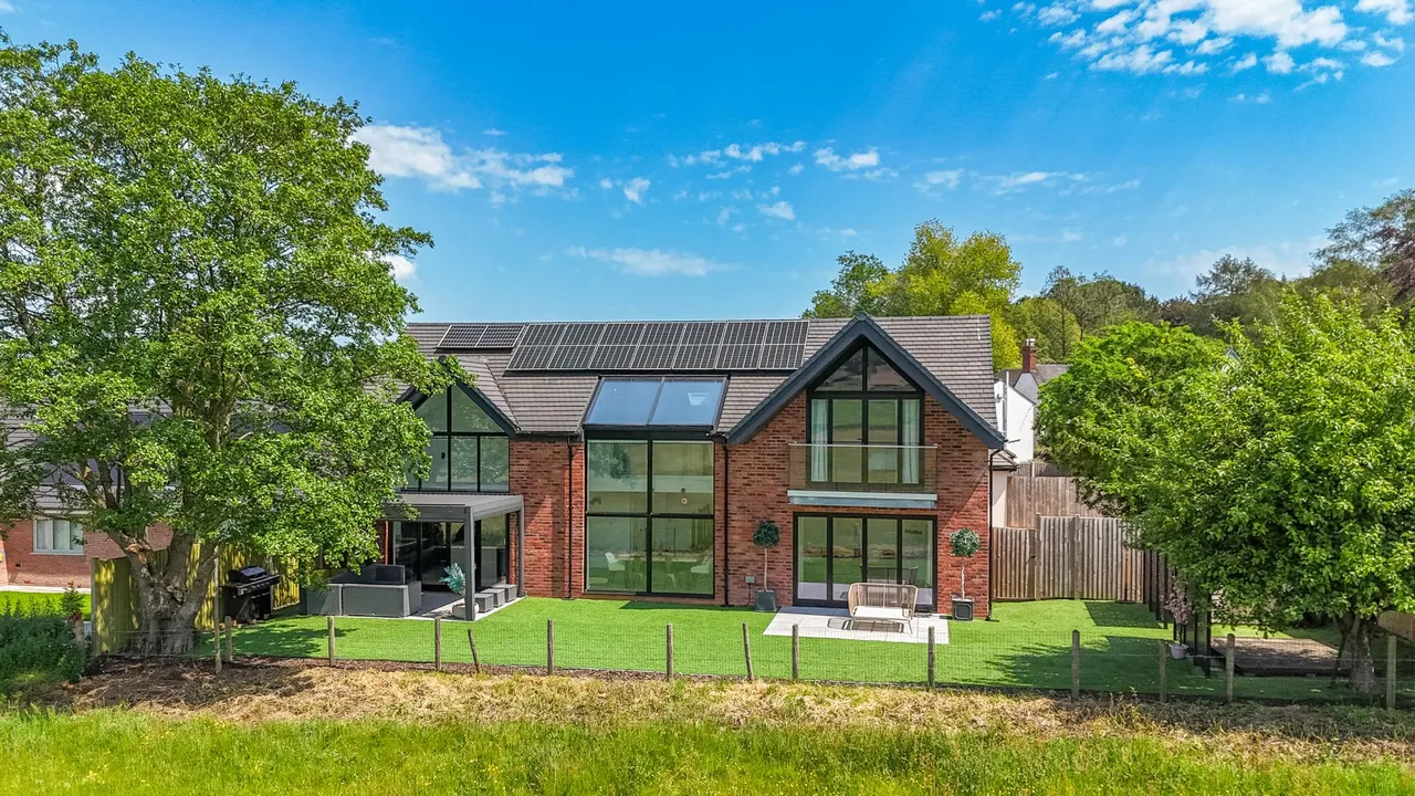 Stone Road, Hill Chorlton, ST5, photo 2