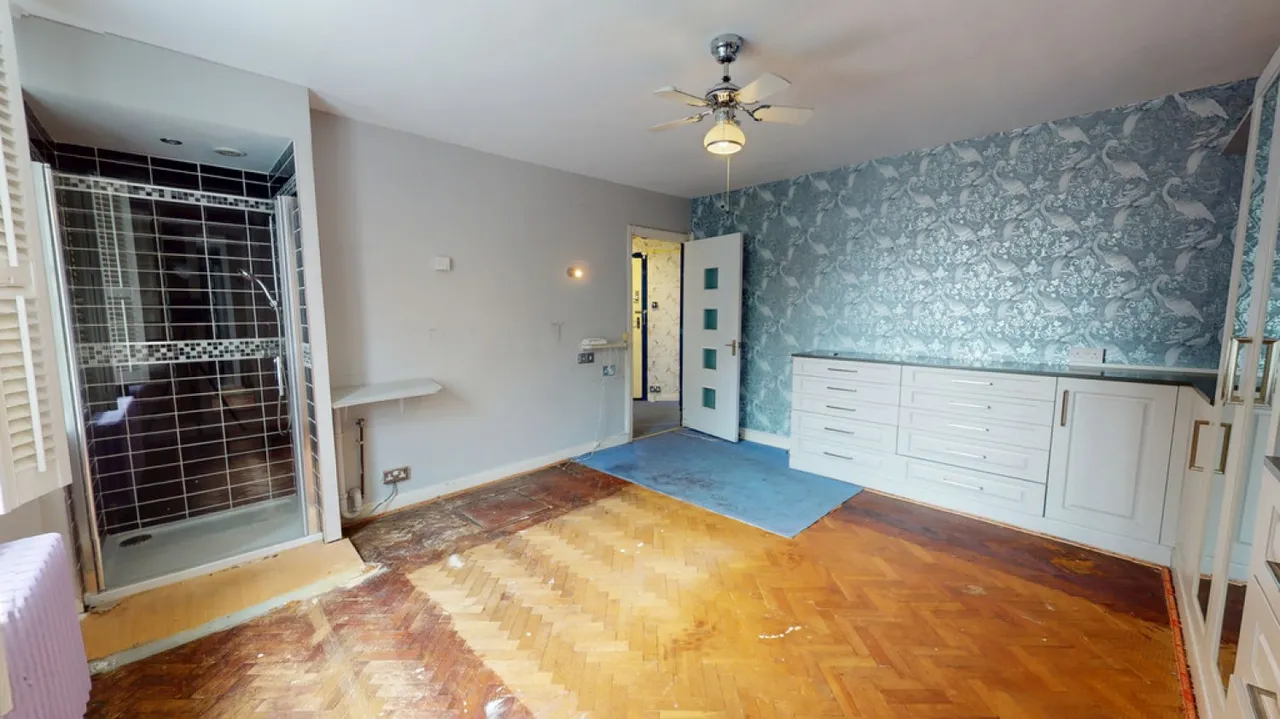 Cambray Court, photo 9