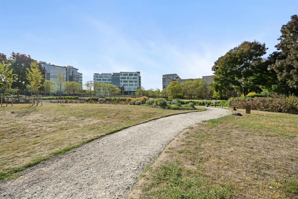 Lakeside Drive, Park Royal, NW10, photo 11