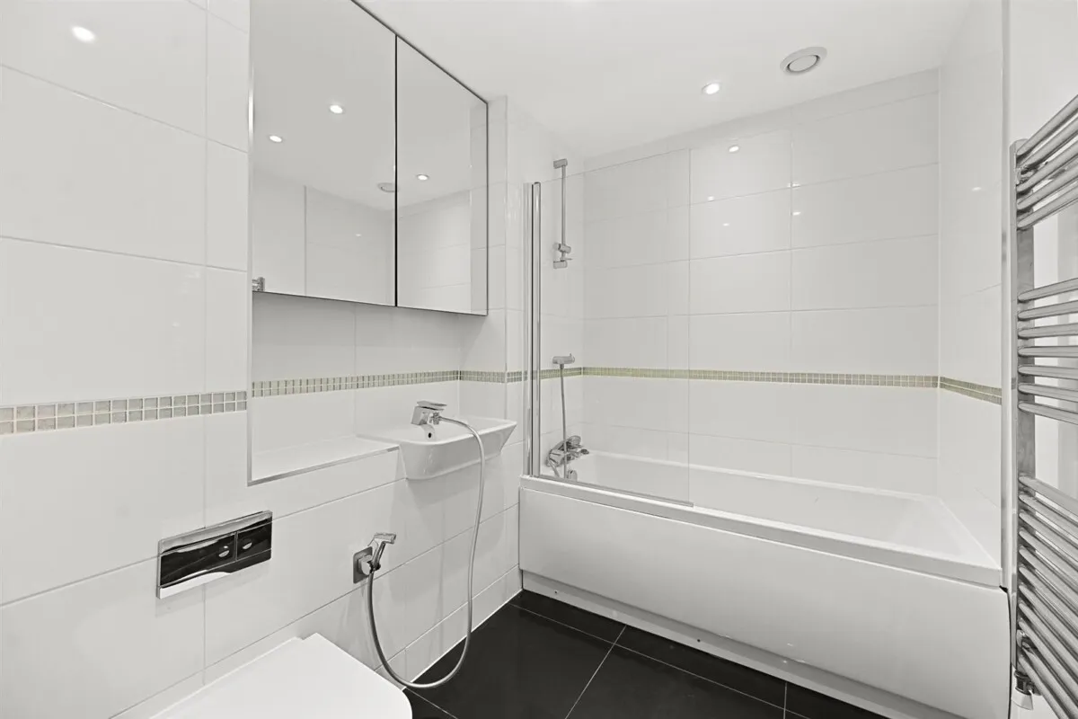 Lakeside Drive, Park Royal, NW10, photo 9