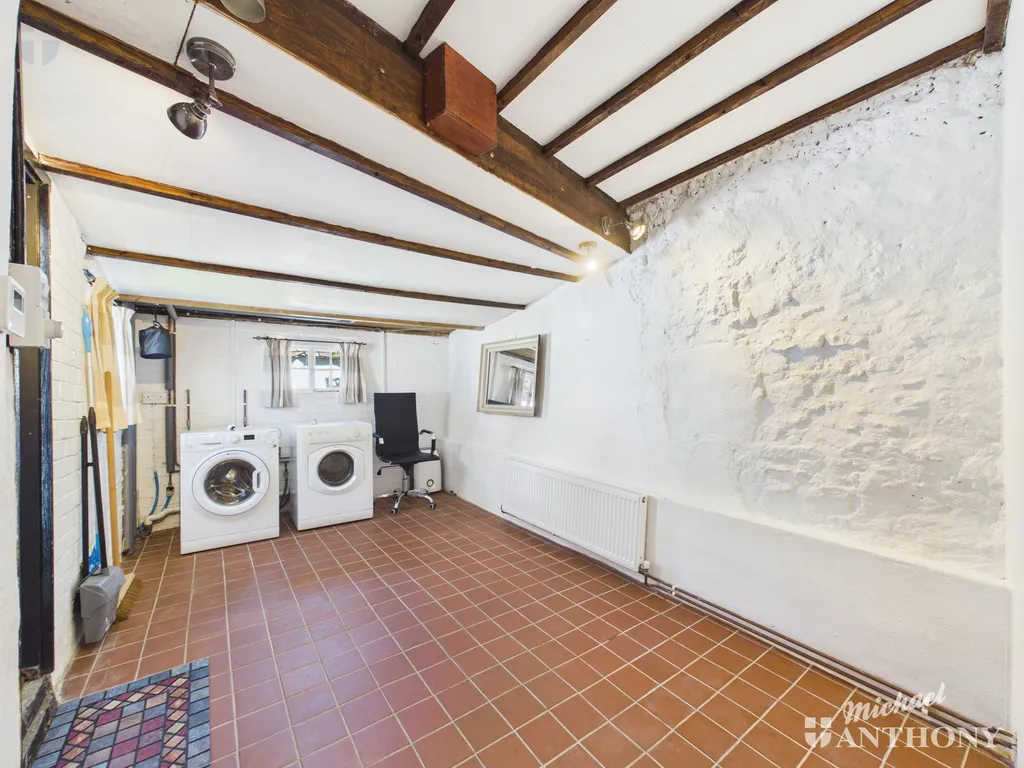 1 Aylesbury Road, Cuddington, Aylesbury, HP18 0BD, photo 9