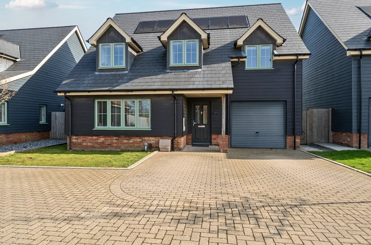4 bed house for sale, Winchester Road, Botley, SO32
