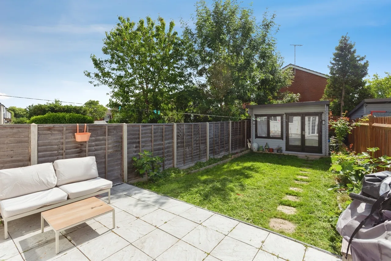 Palmer Avenue, Bushey, WD23, photo 12