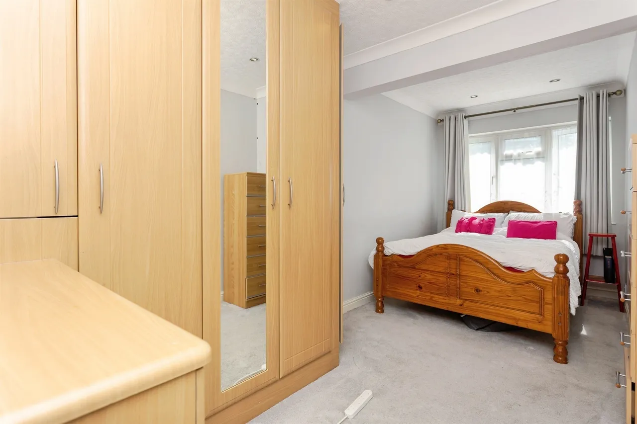 Palmer Avenue, Bushey, WD23, photo 9