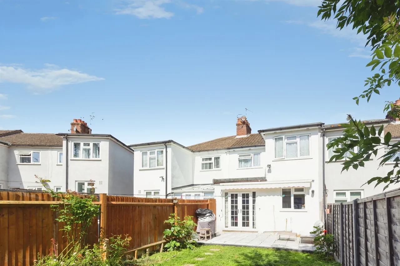 Palmer Avenue, Bushey, WD23, photo 19