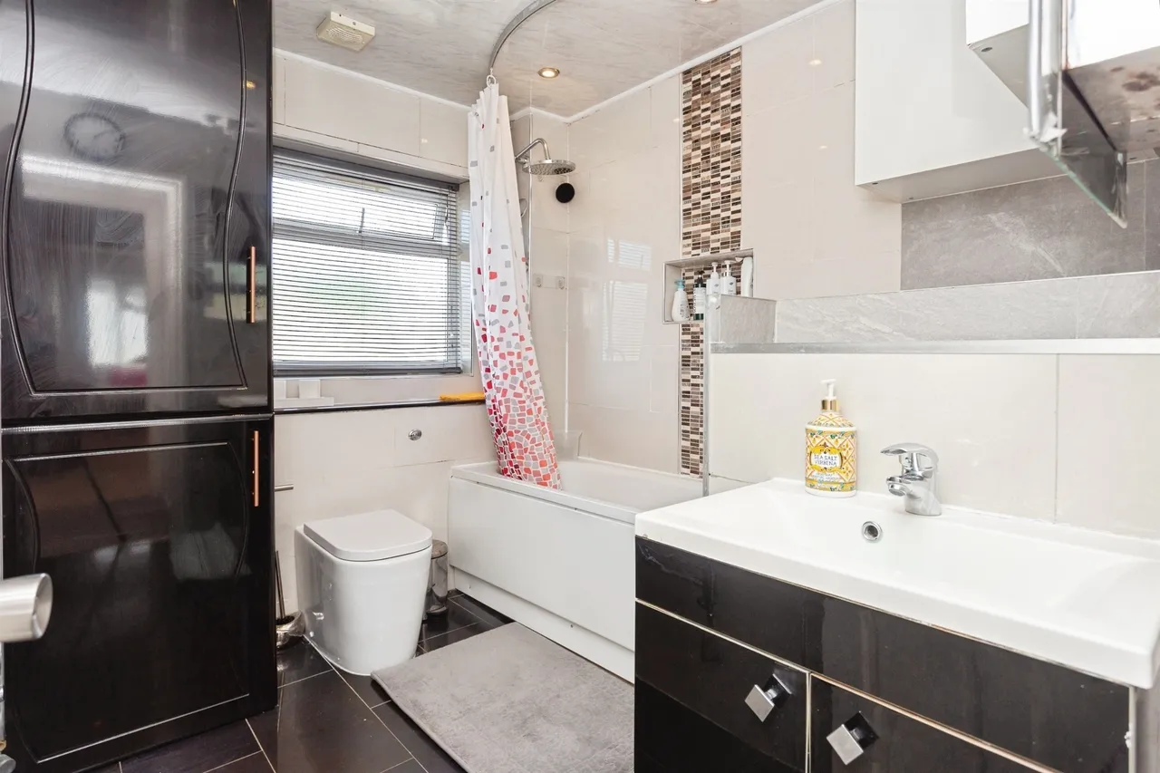 Palmer Avenue, Bushey, WD23, photo 11