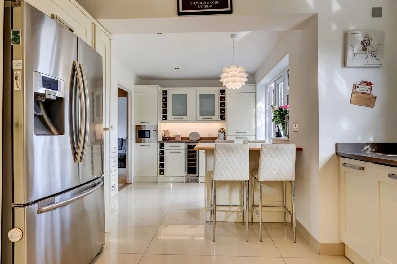Fallowfield, High Wycombe, HP15, photo 17