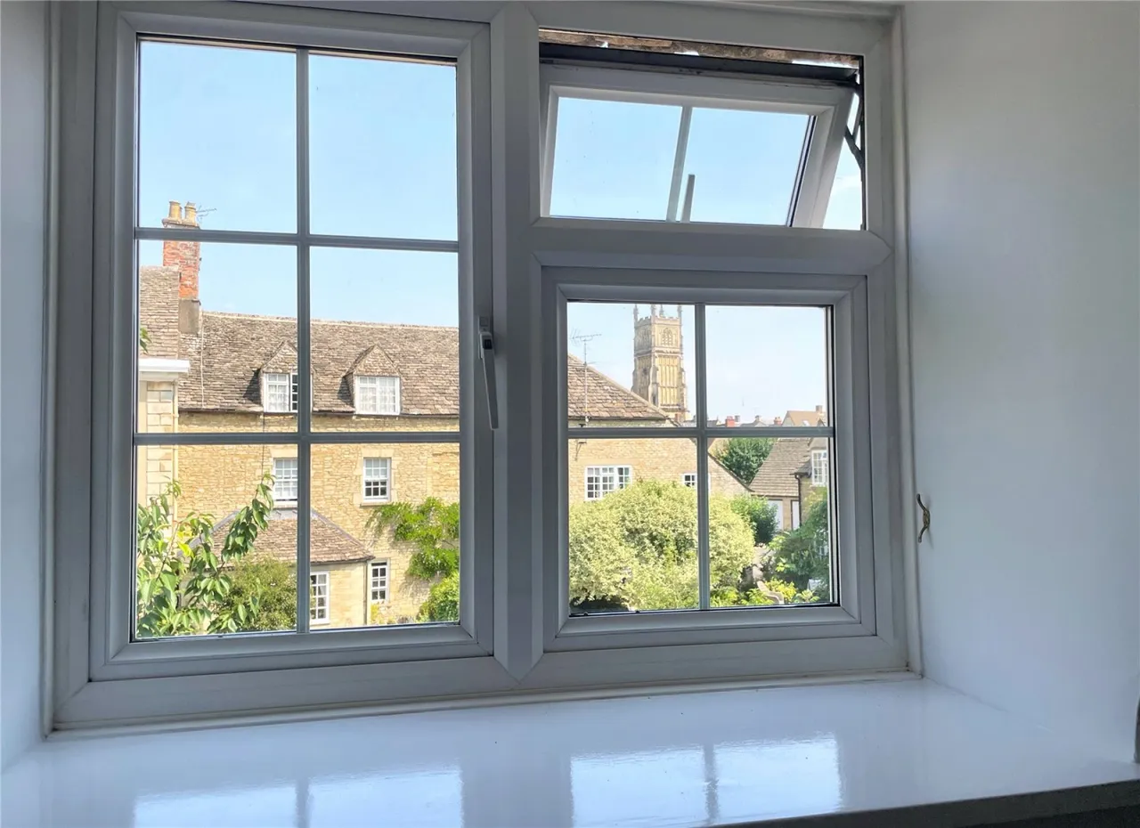 Coxwell Court, Cirencester, GL7, photo 14