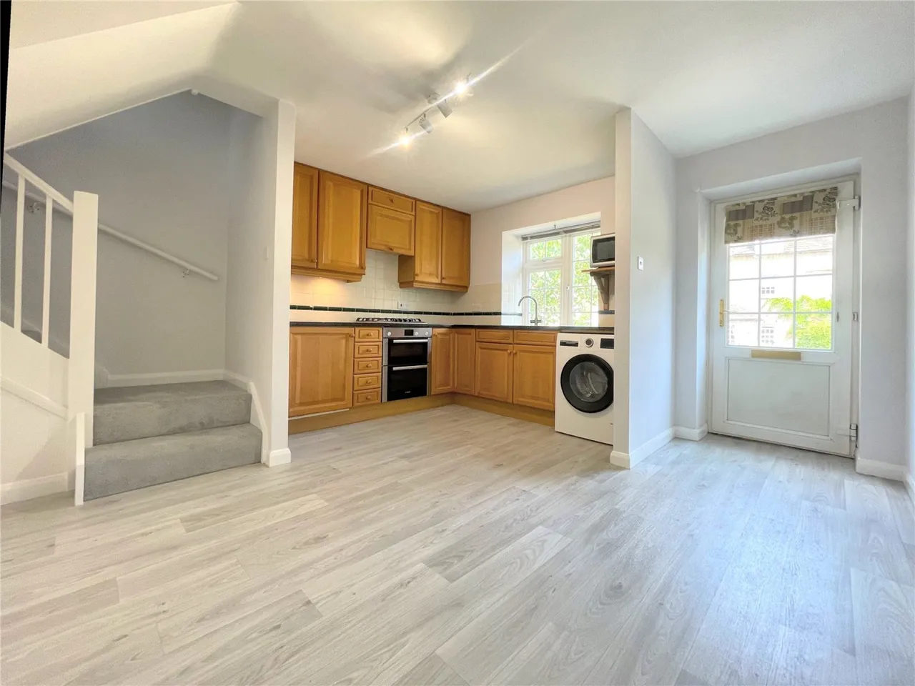 Coxwell Court, Cirencester, GL7, photo 7