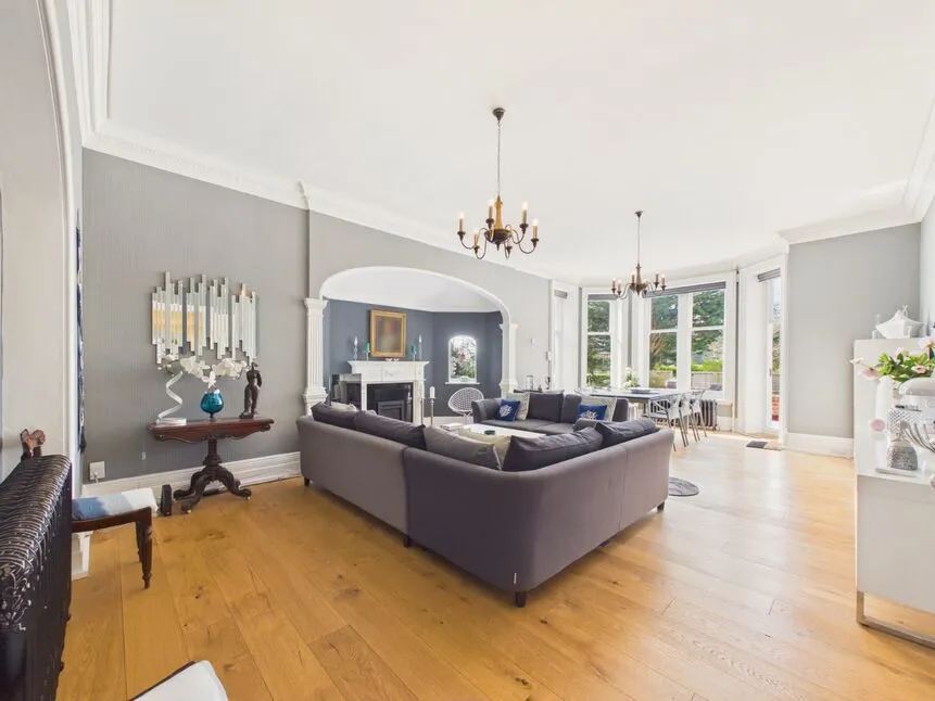 Earls Avenue, Folkestone, Kent, CT20, photo 3