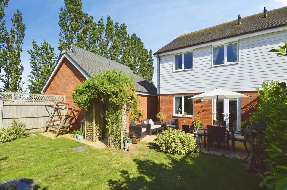 3 bed house for sale — Voisin Close, Hoo, Kent, ME3