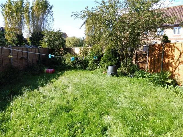 Westmacott Drive, Feltham, photo 4