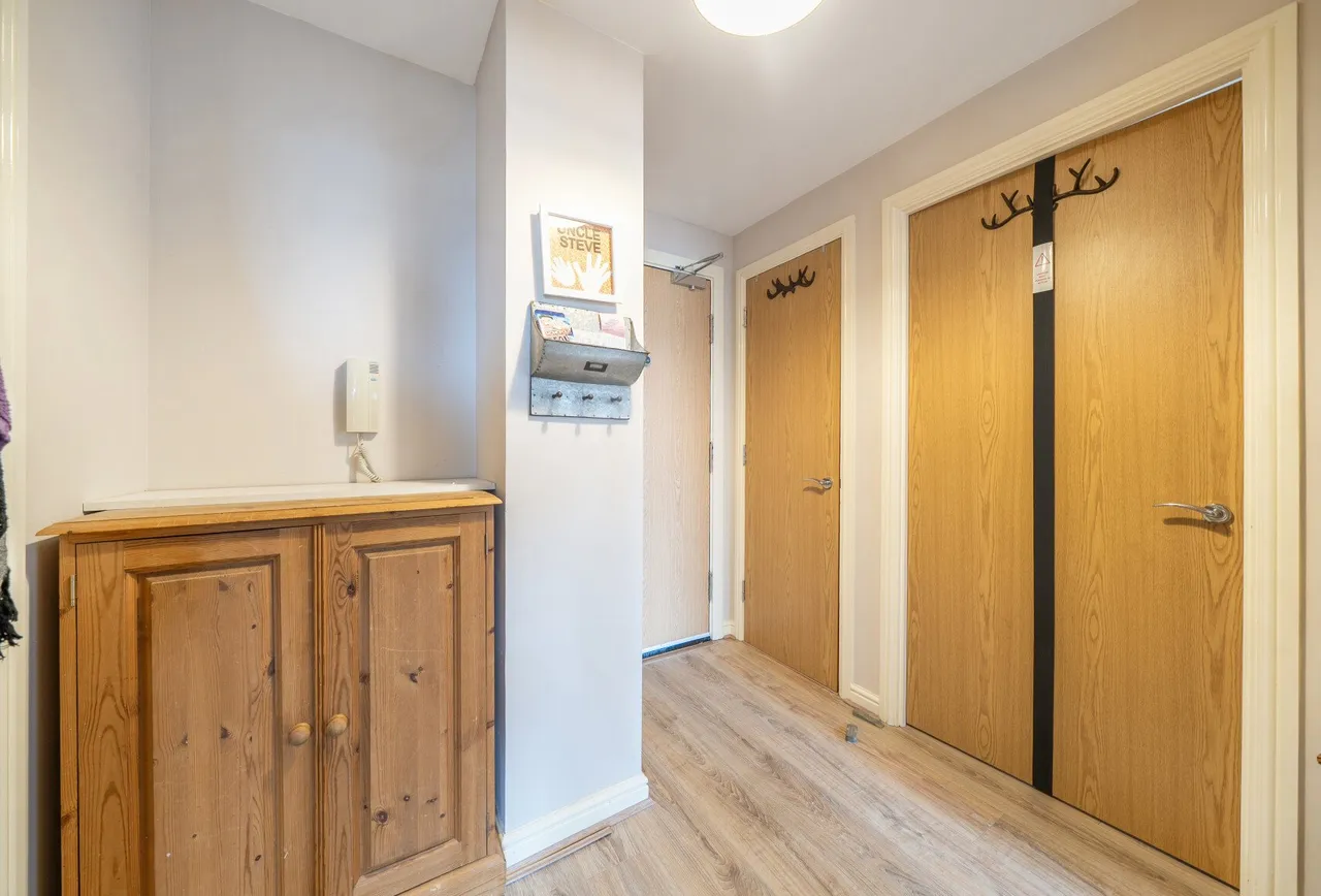Throwley Way, Sutton, SM1 4FD, photo 8