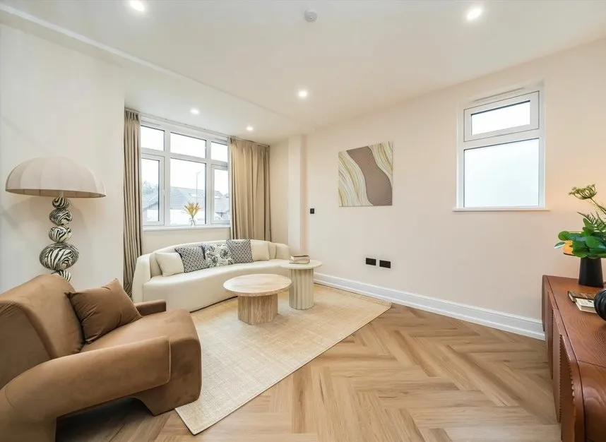 Florence Avenue, Morden, SM4, photo 4