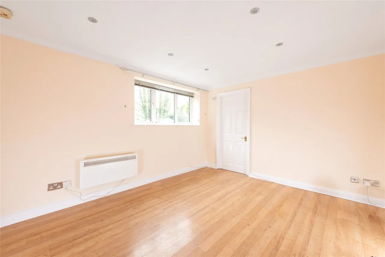 East Street, Lilley, LU2, photo 6