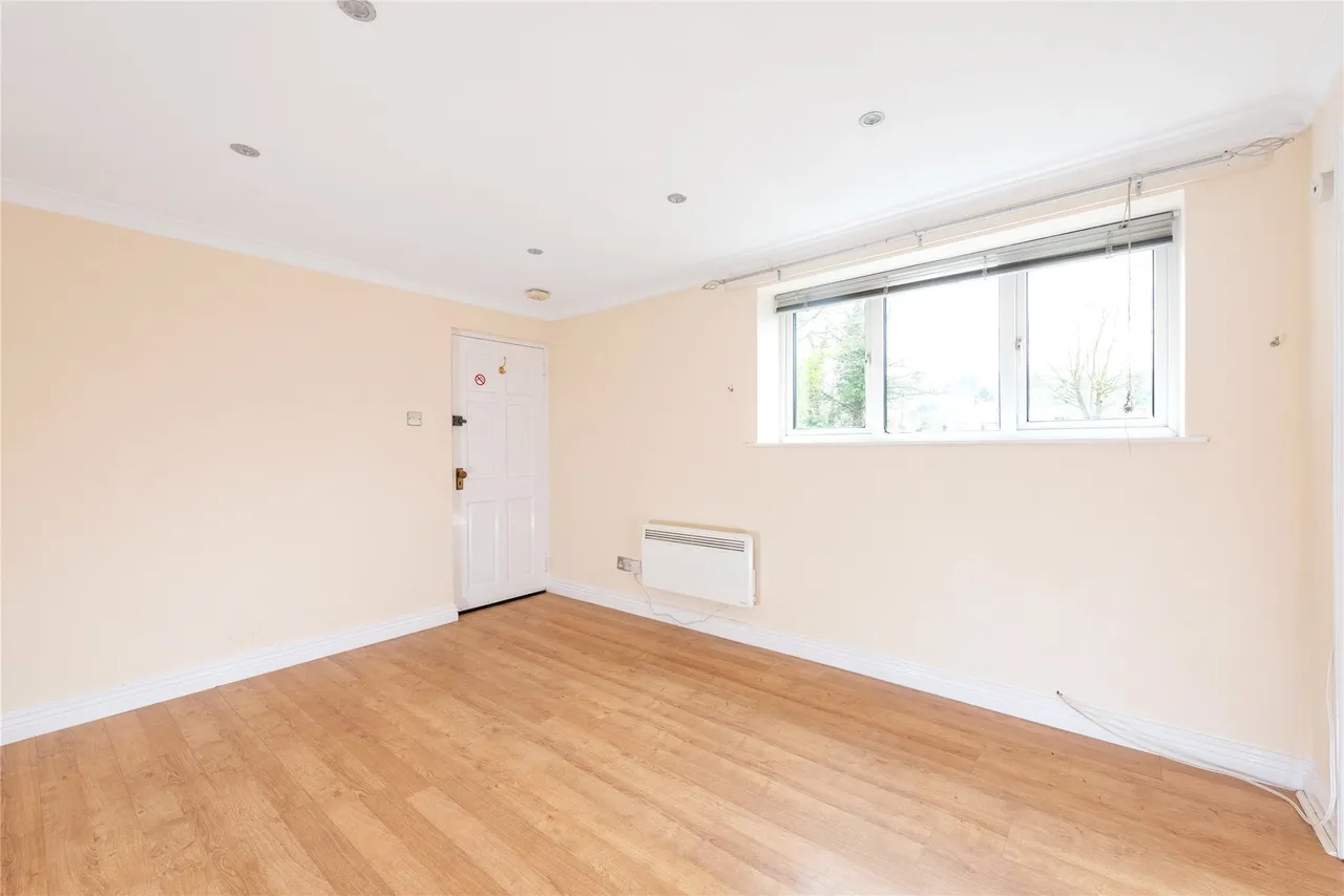 East Street, Lilley, LU2, photo 3