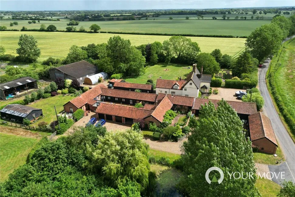 3 bed house for sale — Clintergate Road, Redenhall, Norfolk, IP20
