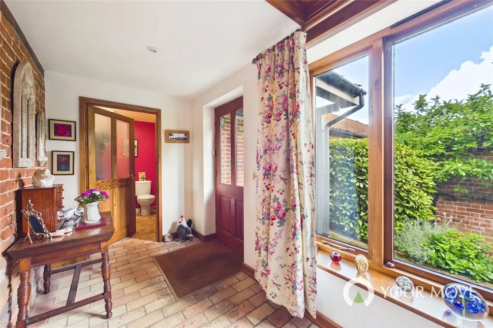 Clintergate Road, Redenhall, Norfolk, IP20, photo 9